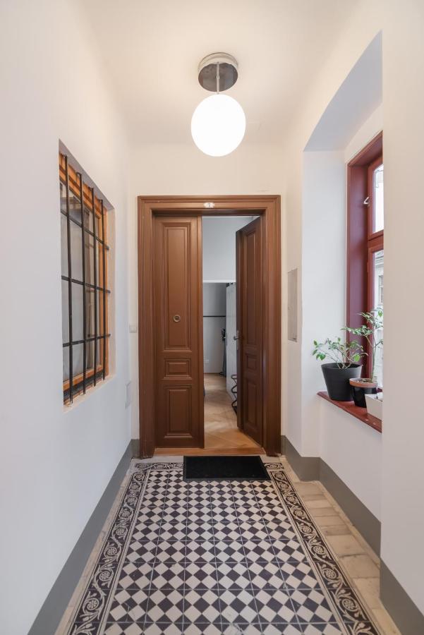 Hochwertiges Apartment Mit Direkter Anbindung Zum Zentrum In Hippen Viertel Vienna Luaran gambar